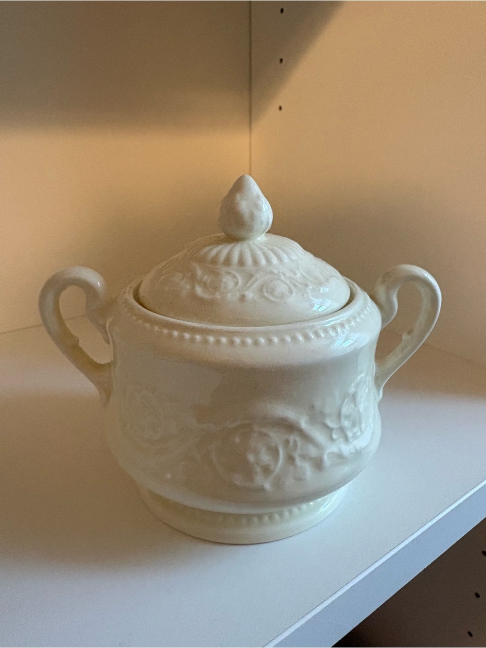 Vintage Wedgwood Patrician Covered Sugar Bowl With Lid Cream Ivory England
